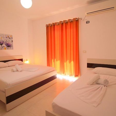 Hotel Argjiro Sarande Exterior photo