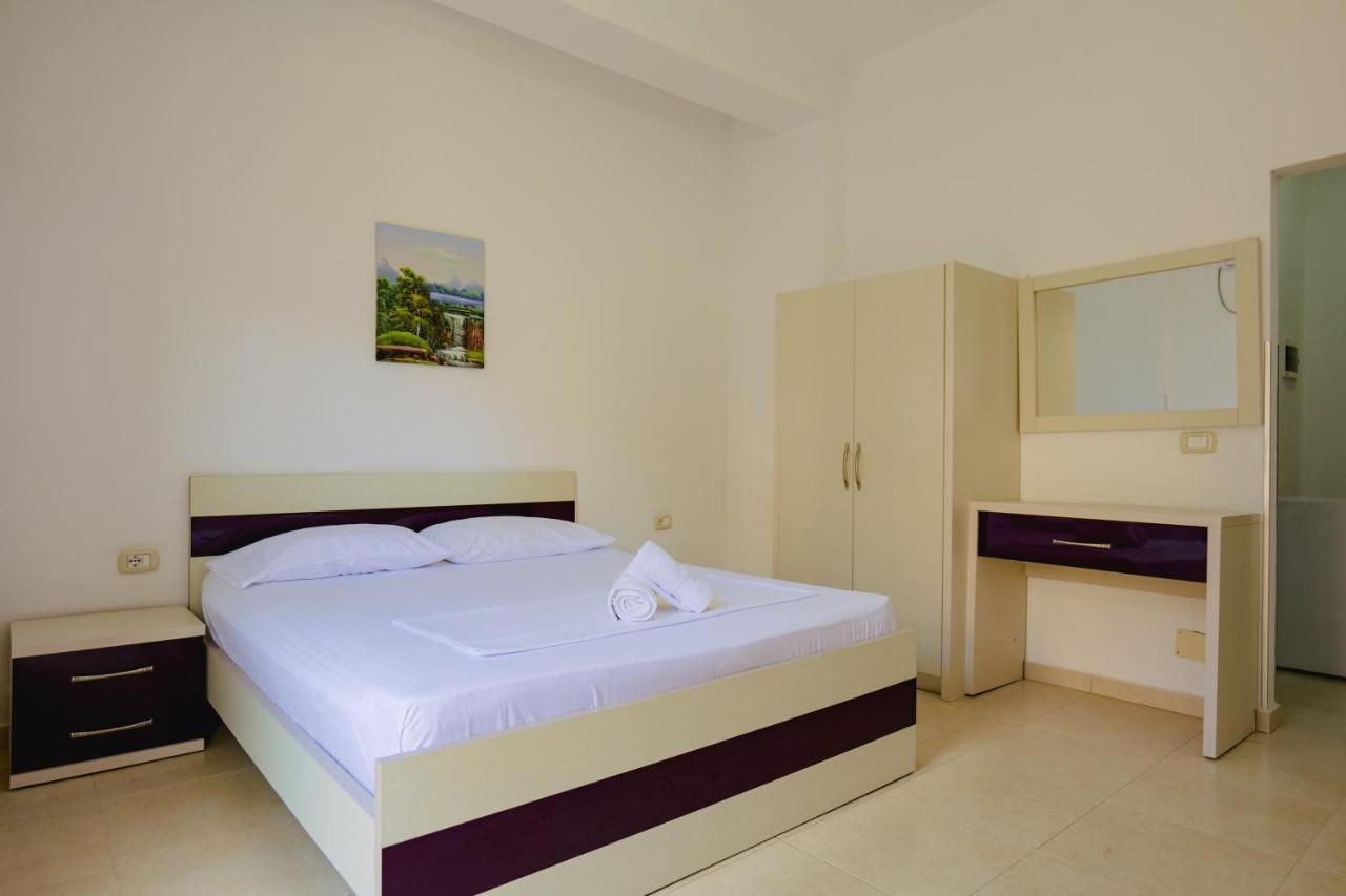 Hotel Argjiro Sarande Exterior photo