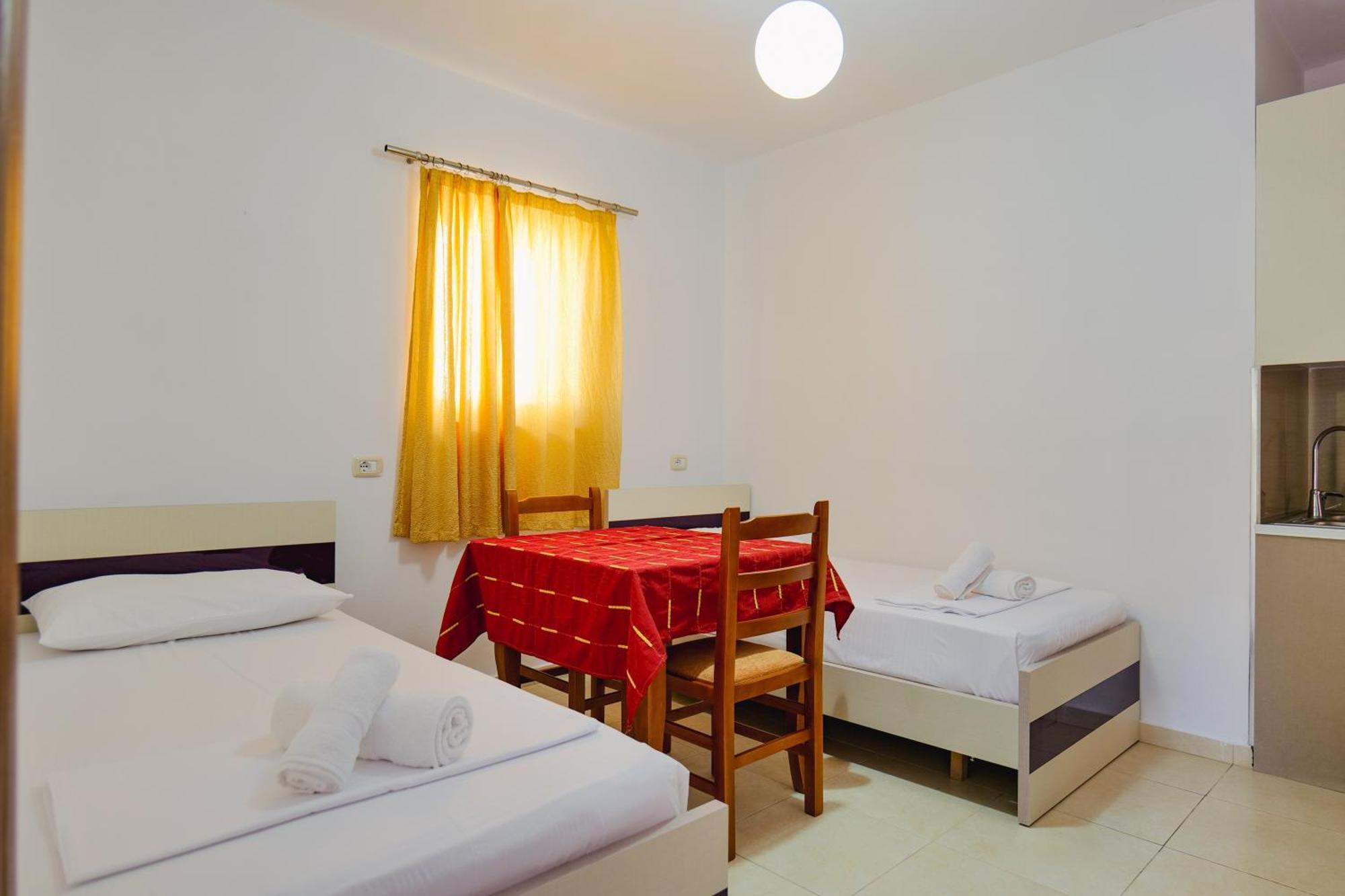 Hotel Argjiro Sarande Exterior photo
