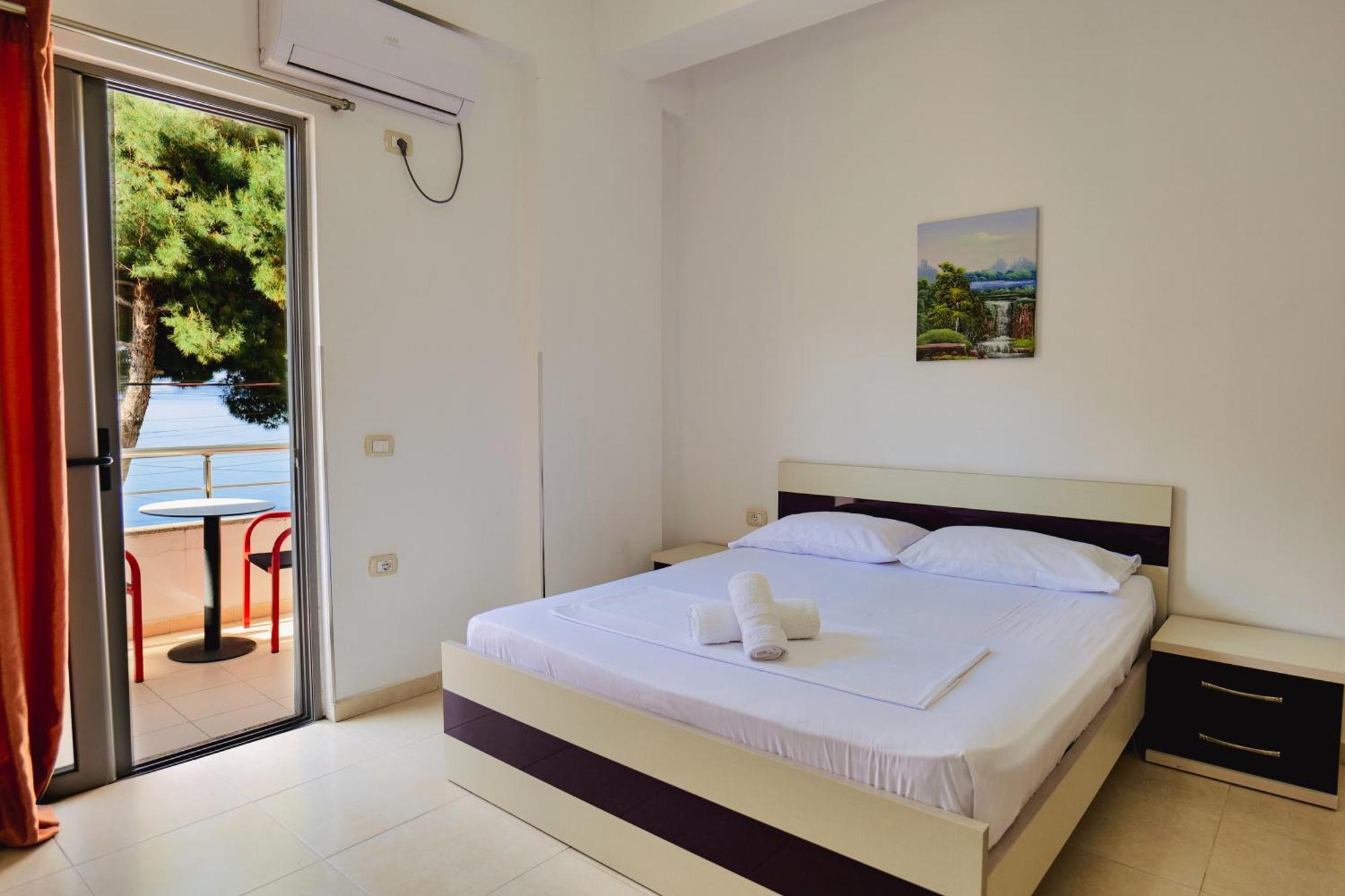 Hotel Argjiro Sarande Exterior photo