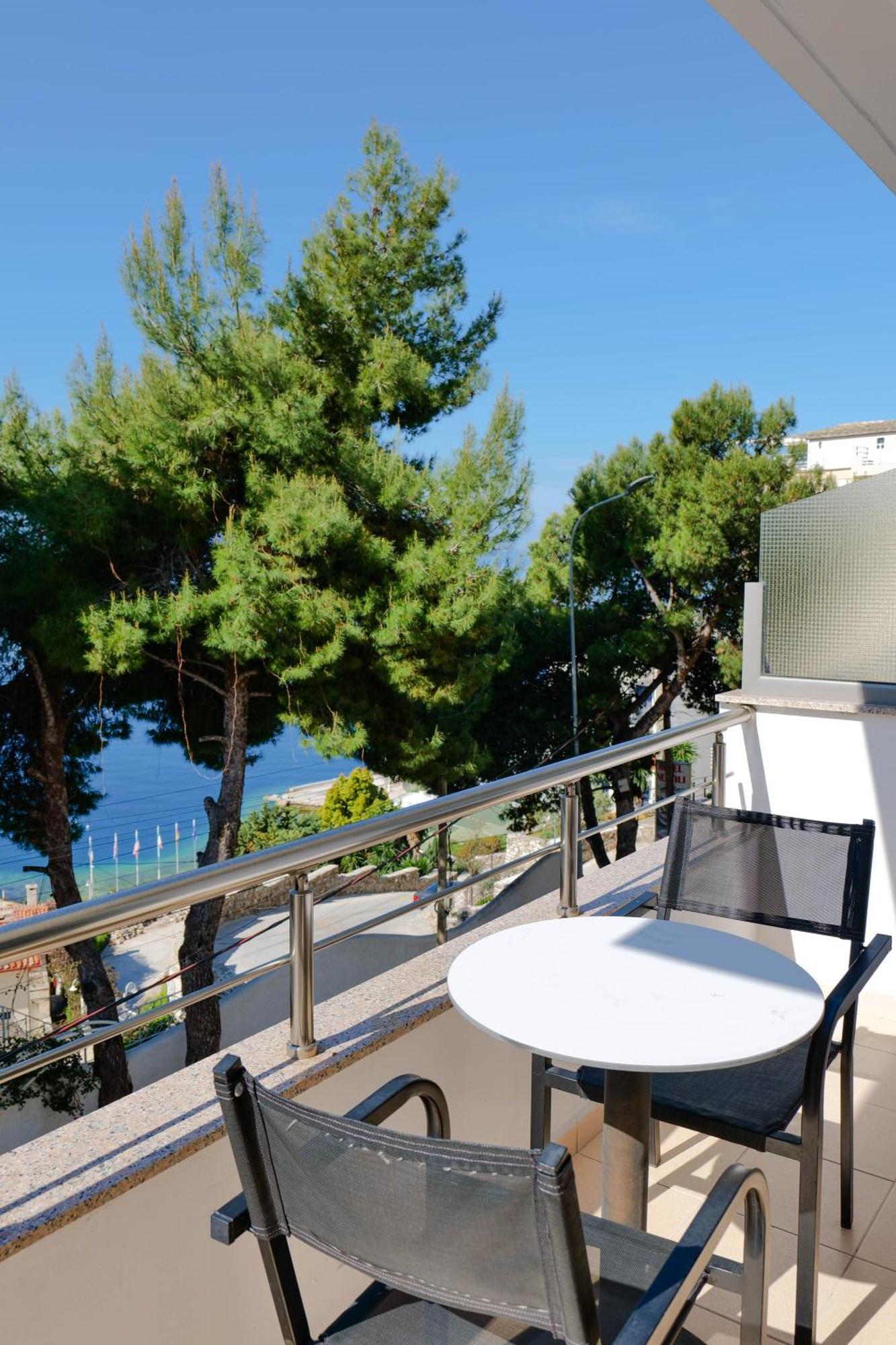 Hotel Argjiro Sarande Exterior photo