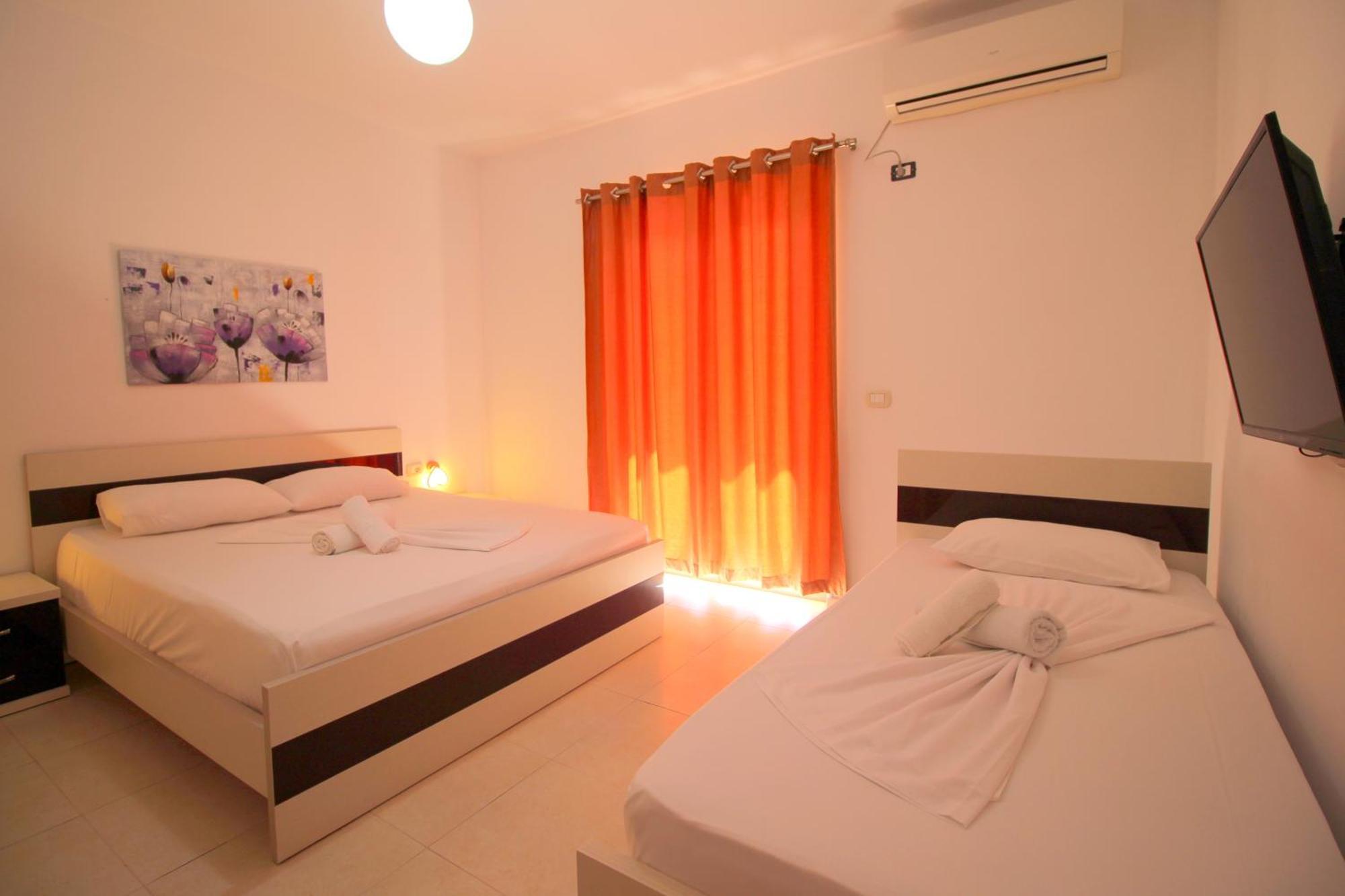 Hotel Argjiro Sarande Exterior photo