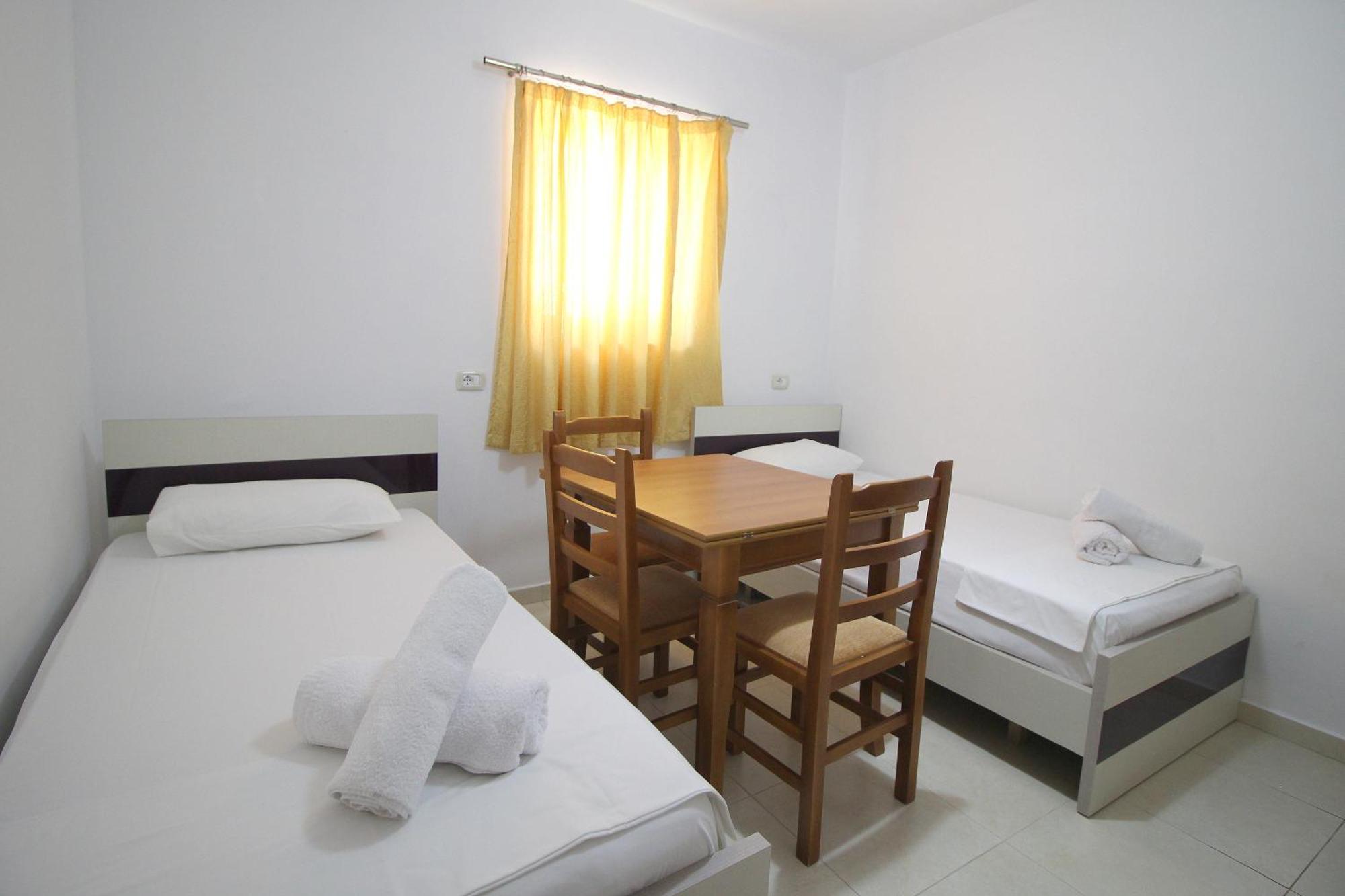 Hotel Argjiro Sarande Exterior photo