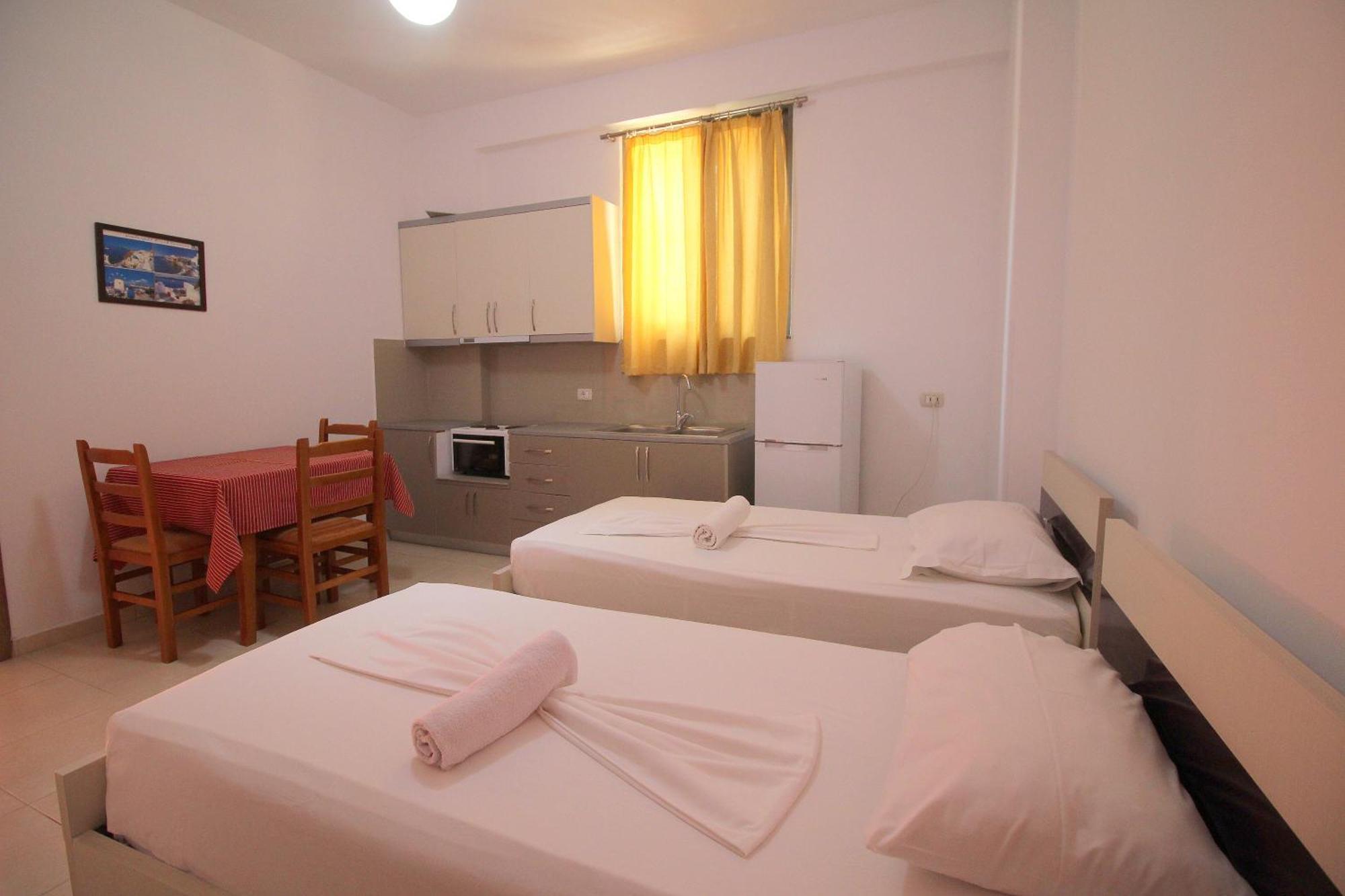 Hotel Argjiro Sarande Exterior photo