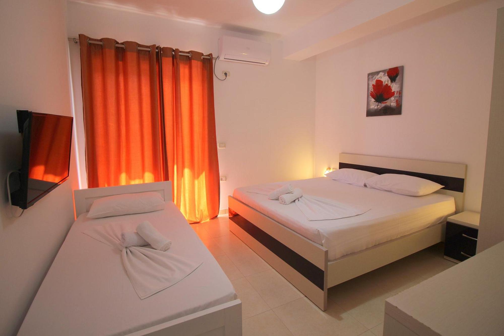 Hotel Argjiro Sarande Exterior photo