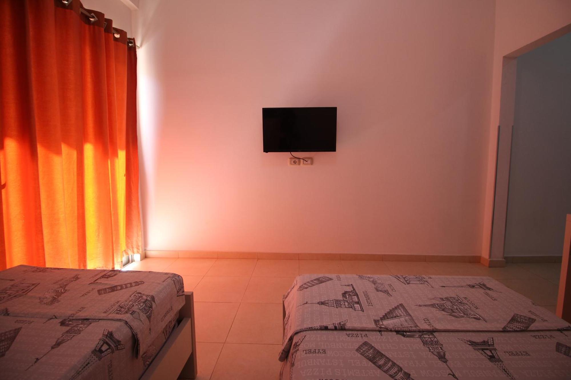 Hotel Argjiro Sarande Exterior photo