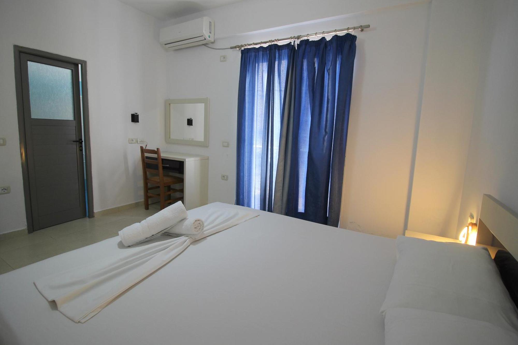 Hotel Argjiro Sarande Exterior photo